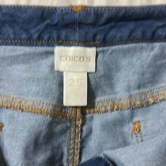 Chicos 2.5/M-L Blue Lightweight Denim Cotton/Lyocell Zip Front Fringe Hem Skirt - Picture 12 of 16